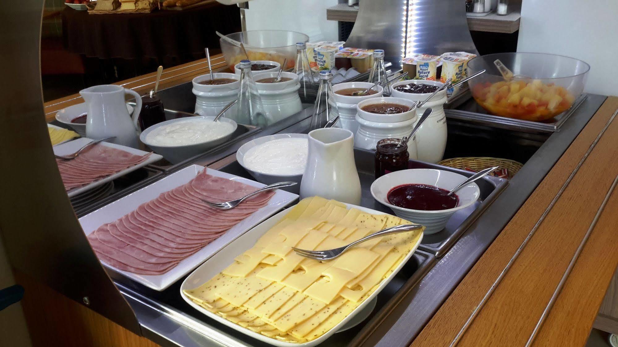 Brit Hotel Alghotel Cancale Eksteriør billede